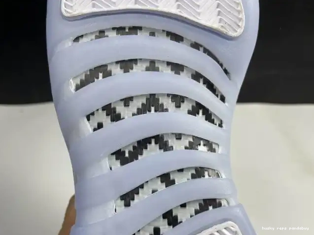 Rep Husky 12 DB0733-190 RETRO (2021) EASTER JORDAN AIR LOW 0404